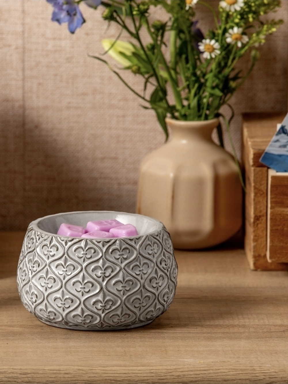 Scentsy 2025 Fleur-de-Lis Warmer *NEW*